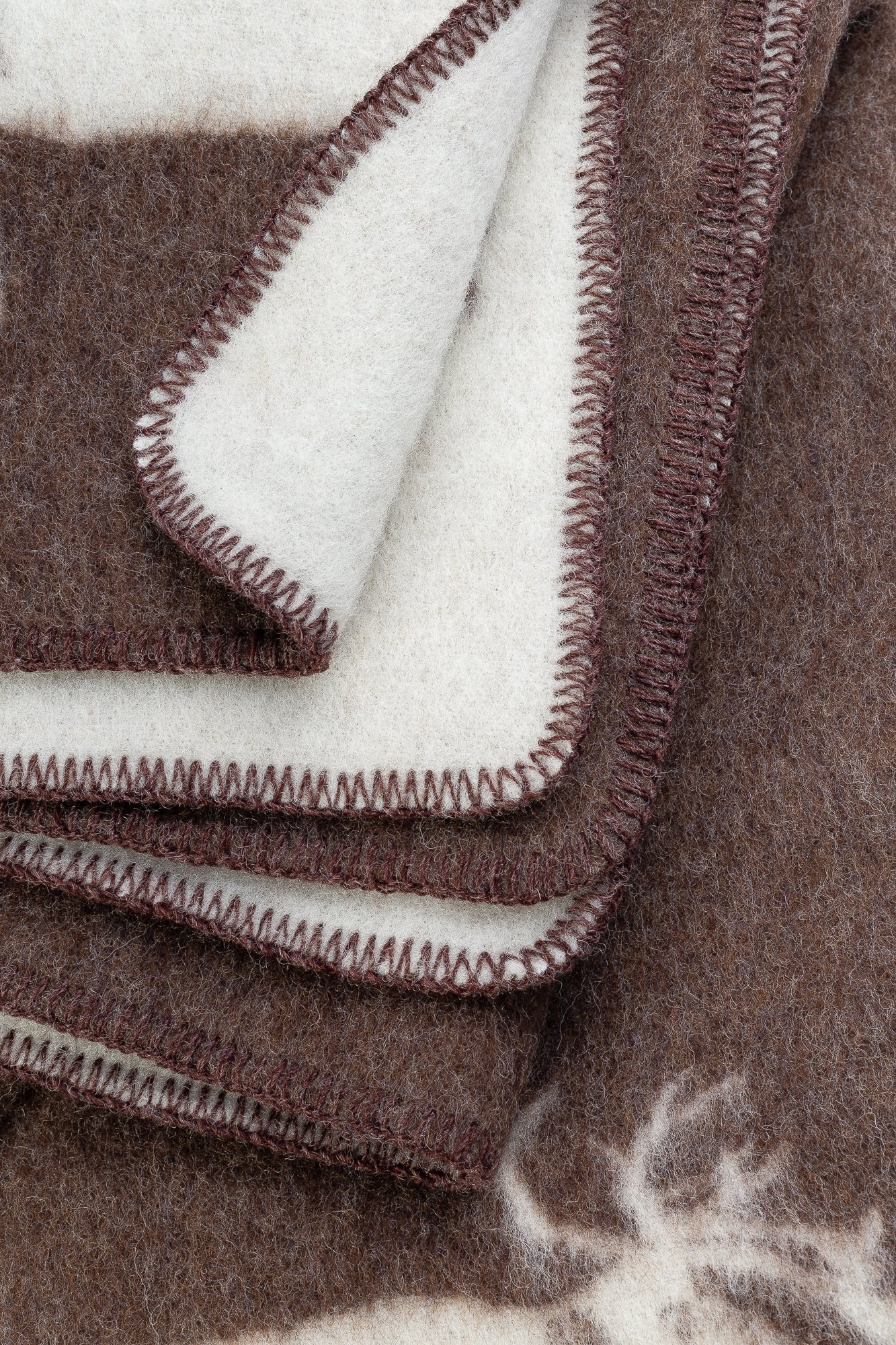Brown Rein Jaquard Blanket